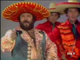 Carlos 'Bamba Carlos' Rocks the Stage with Dynamic Dance Moves 🎶