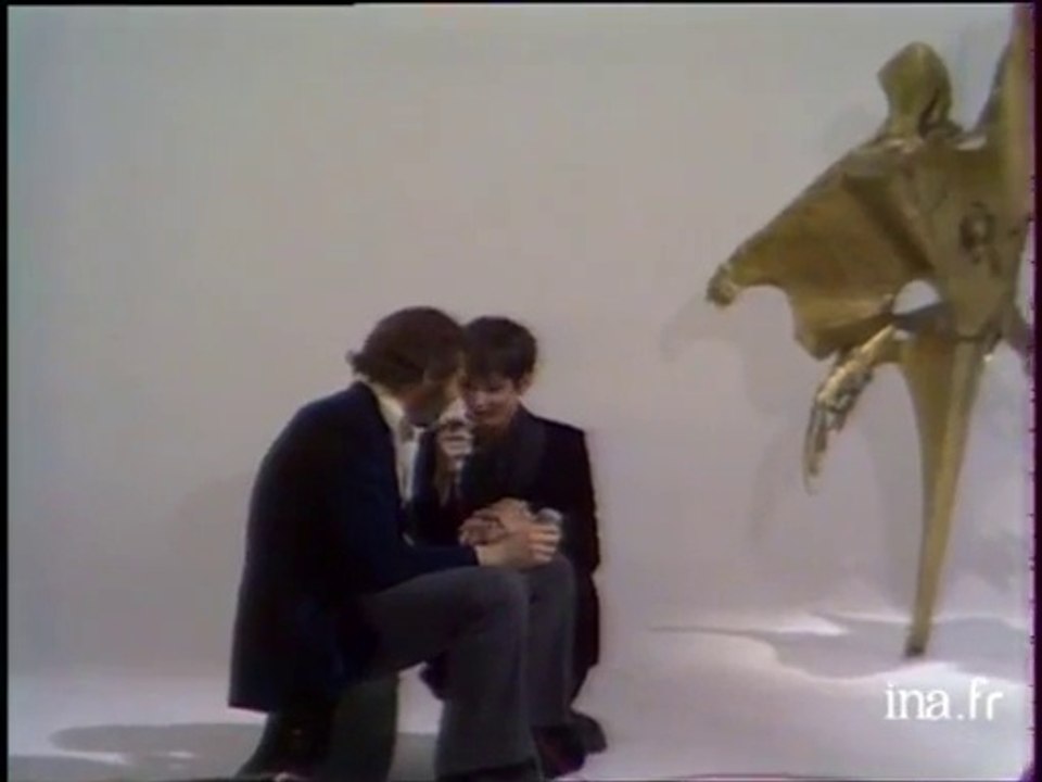 Barbara et Georges Moustaki "La dame brune"  (live officiel) - Archive INA