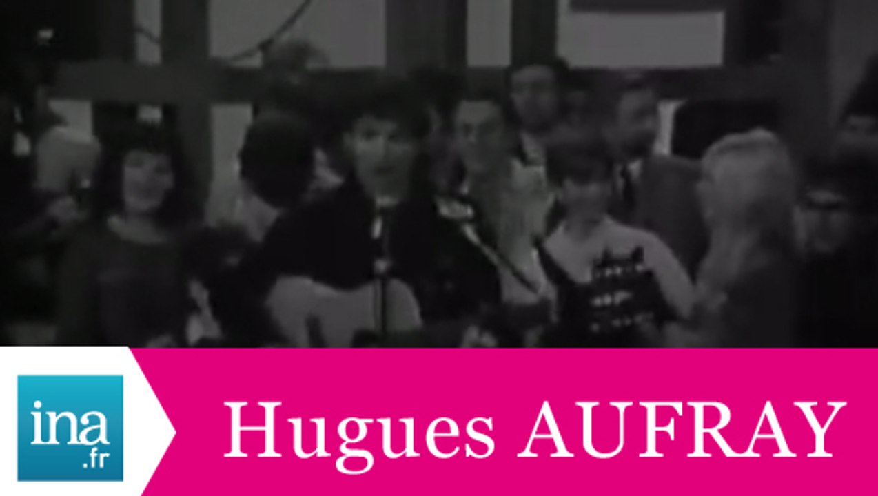 Hugues Aufray "Santiano" (live officiel) - Archive INA