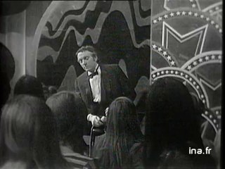 Jean-Pierre Cassel "Comme les ruisseaux du moi de mai"