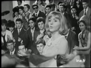 Ria Bartok "Tout le monde sait tout"