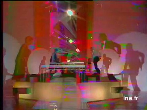 Zizi Jeanmaire Cheek to cheek