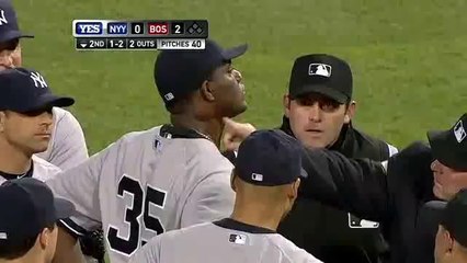 Michael Pineda #Yankees tenia resina de pino en el cuello.