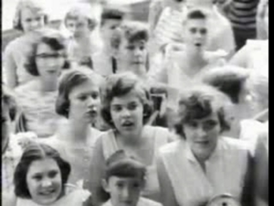 Elvis - Lawdy Miss Clawdy (1956)