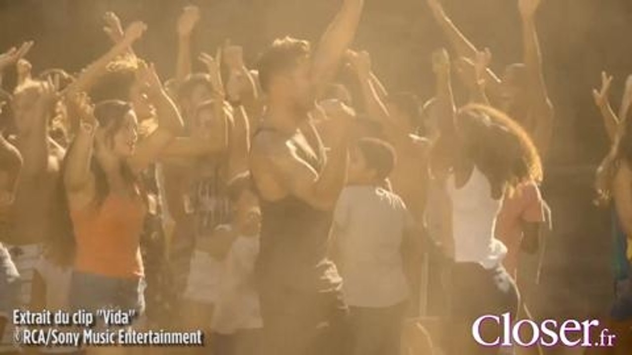 Clip Buzz : Ricky Martin enflamme les stades pour la Coupe du Monde avec "Vida"