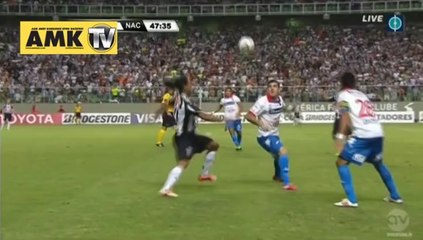 Ronaldinho yine döktürdü...