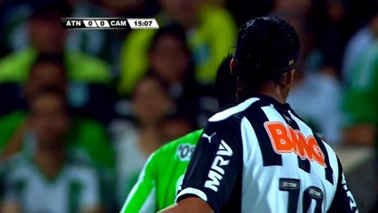 Ronaldinho, la magia non ha età