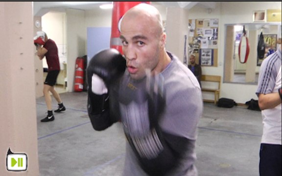 Boxe : Rifaie de retour sur le ring (Gala de Schiltigheim 26 avril 2014)
