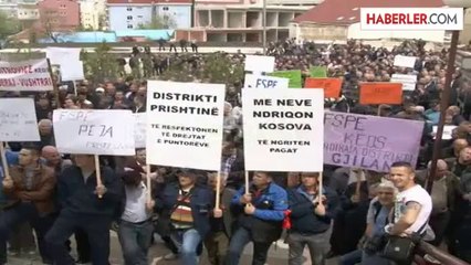 Kosova'da Elektrik Dağıtım Şirketi Çalışanlarından Protesto Gösterisi