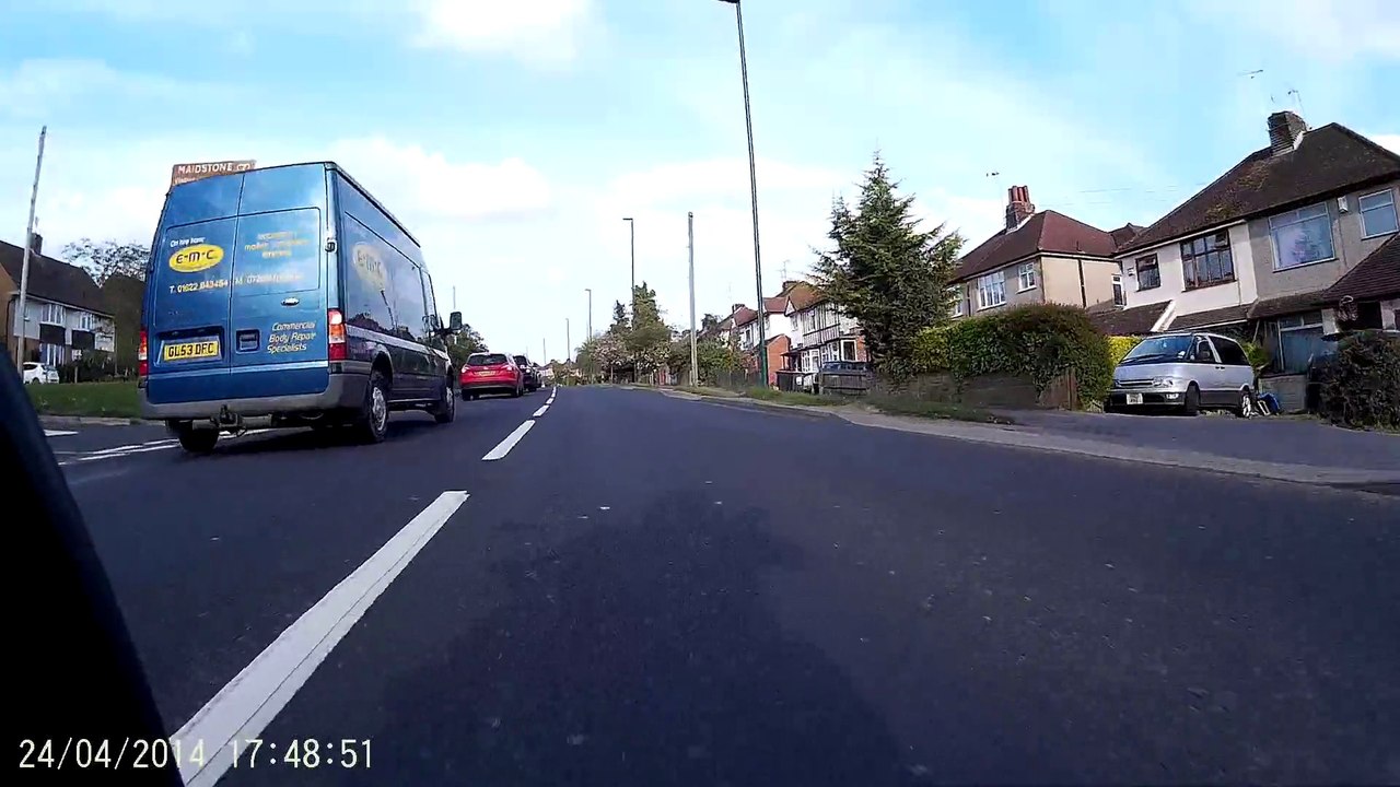 SJ4000 Action cam on Kawasaki Z1000SX fork/fender position attached with RAM Mount