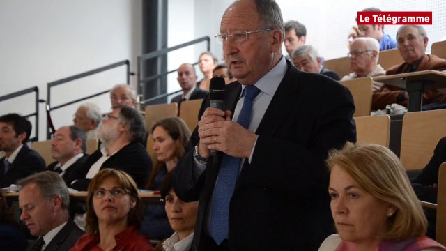 Vannes Agglo. Pierre Le Bodo réélu président