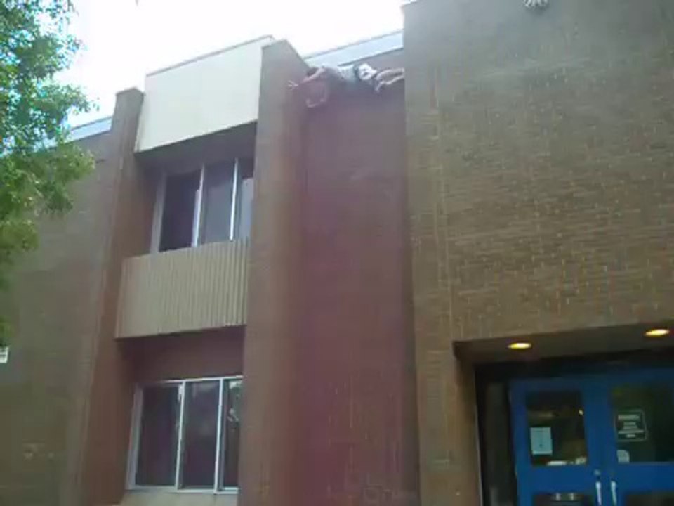 Escalade d'un immeuble Fail