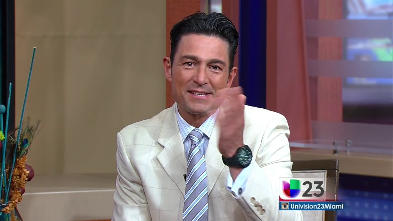 Fernando Colunga y Obscuro Total en Al Amanecer _Uni23