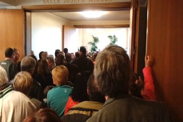 BLANC MESNIL BIEN A DROITE  FIN DE SUBVENTIONS