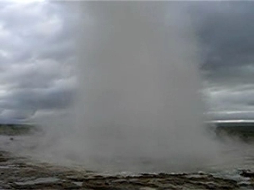 Geyser-strokkur-islande