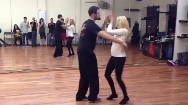 Salsa Dance Classes in Brooklyn NY - Nieves Dance Studio