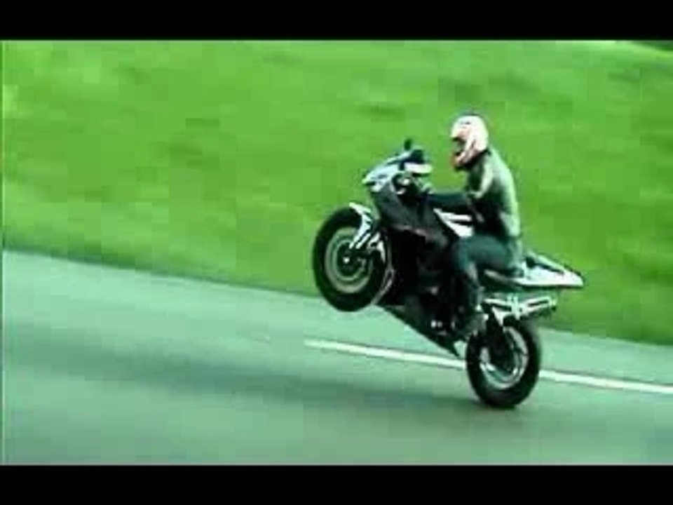 STUNT CARAMOTARDS