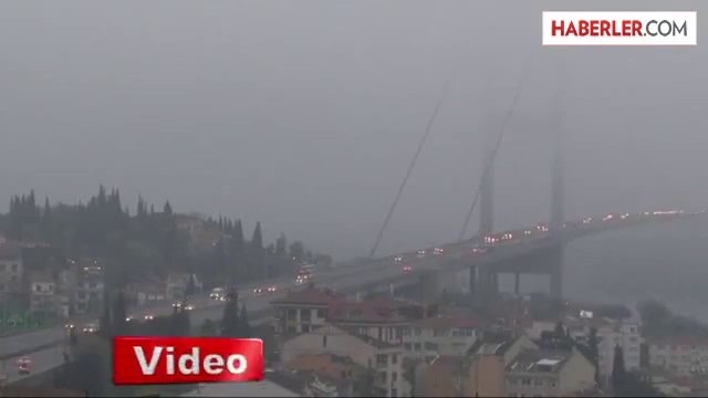 İstanbul Güne Sisle Uyandı