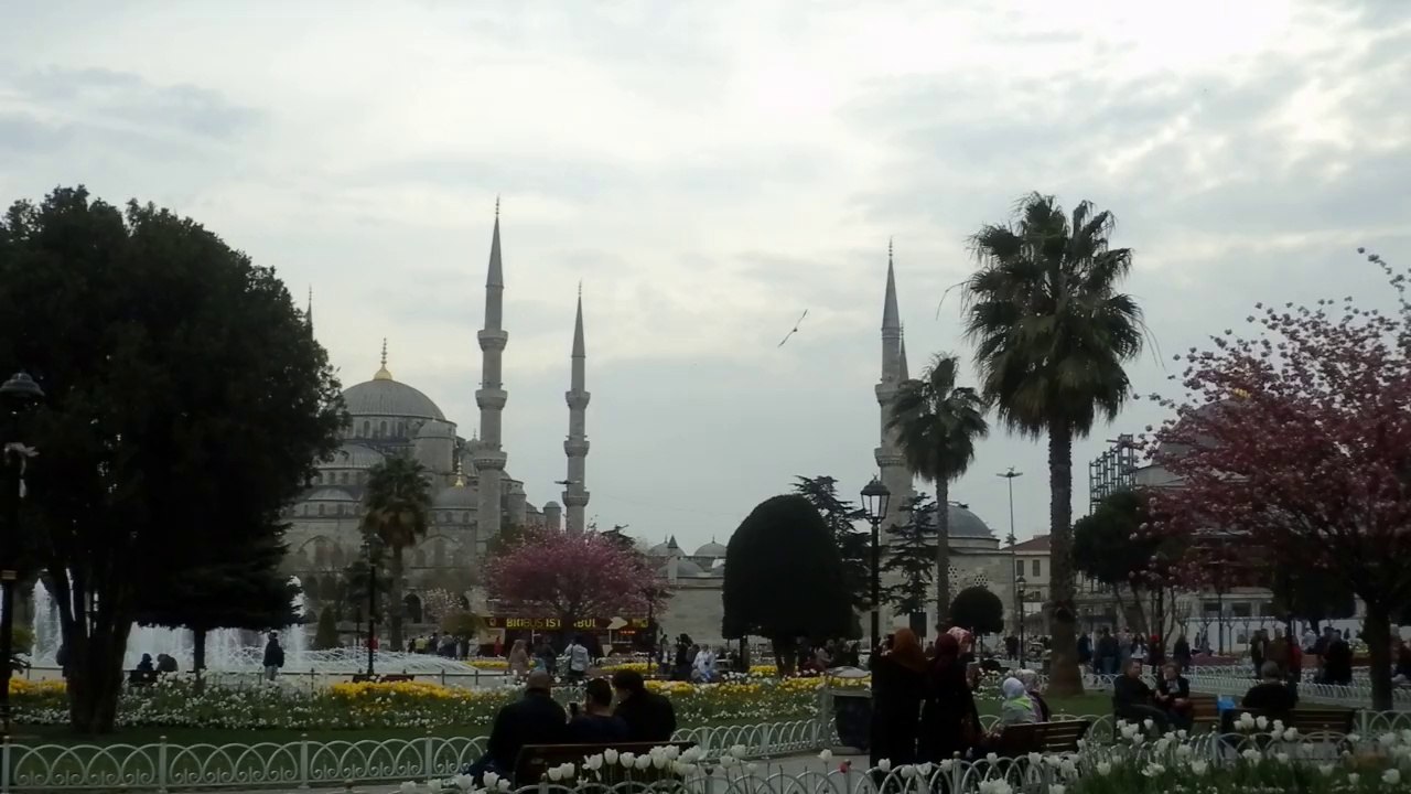 LA MOSQUEE BLEUE ET SAINTE-SOPHIE A ISTANBUL (TURQUIE) EN AVRIL 2014