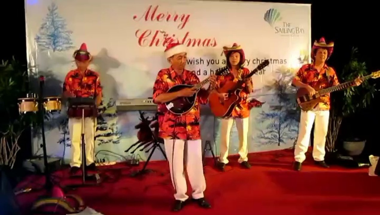 Ban nhạc Flamenco Tumbadora Hòa tấu Nhac Nga tại The Sailing Bay Resort Mũi Né