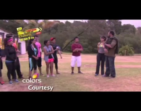 Khatron Ke Khiladi : Deana wants to marry Nikitin - IANS India Videos