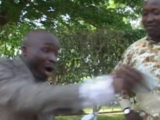 002 CG -Gohou Michel dans Koffi Gombo- " tu m'as mouillé"