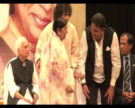 Hazare Rishi Kapoor get Deenanath Mangeshkar awards