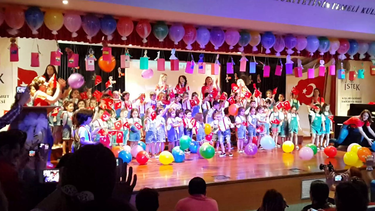 İstek Vakfı Kaşgarlı Mahmut Anaokulu 23 Nisan 2014