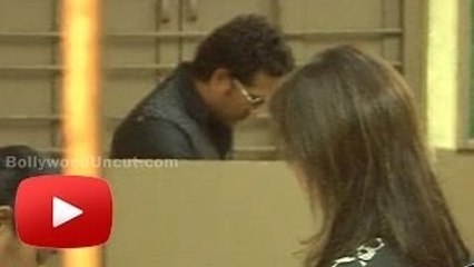 Sachin Tendulkar Casts His VOTE | Lok Sabha Elections 2014