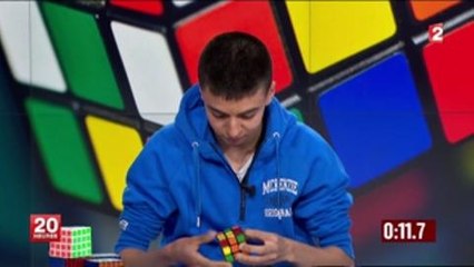 Il fait un Rubik's Cube en moins de 15 secondes en plein journal de 20h de France 2