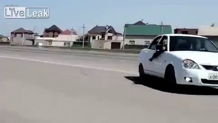 Dağistan'da Ladası ile Arap Drift Yapmaya Çalışan Vatandaş