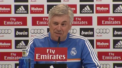 Ancelotti: "Guardiola innovatore. Man Utd? Sorrido..."