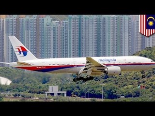 Video herunterladen: Malaysian Airlines flight makes emergency landing at Hong Kong