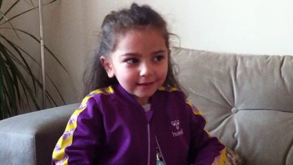 Şekerleri yenilen çocuklardan sonra turşuları yenilen Defne :)