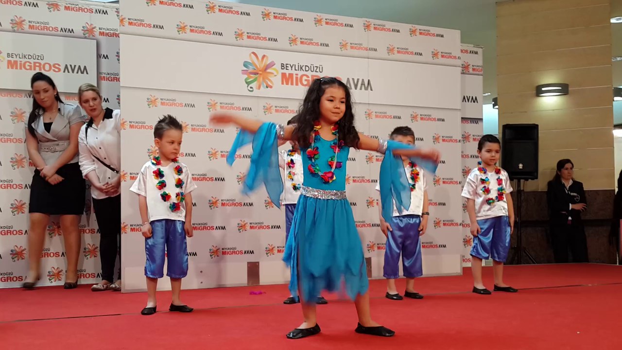 bir demet anaokulu 23 nisan 4 yaş gösterisi