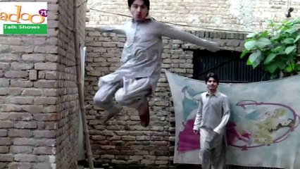 Amazing Jump On Picture , Must Watch 100% Sure You will Like it