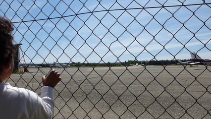 devant aterrissage aérodrome Les Milles