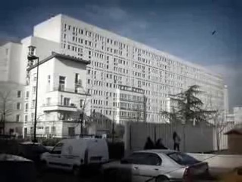 Villeneuve-la-Garenne (92) : visite de la cité La Caravelle