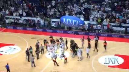 Το συγκινητικό "encore" των παικτών της Ρεάλ
