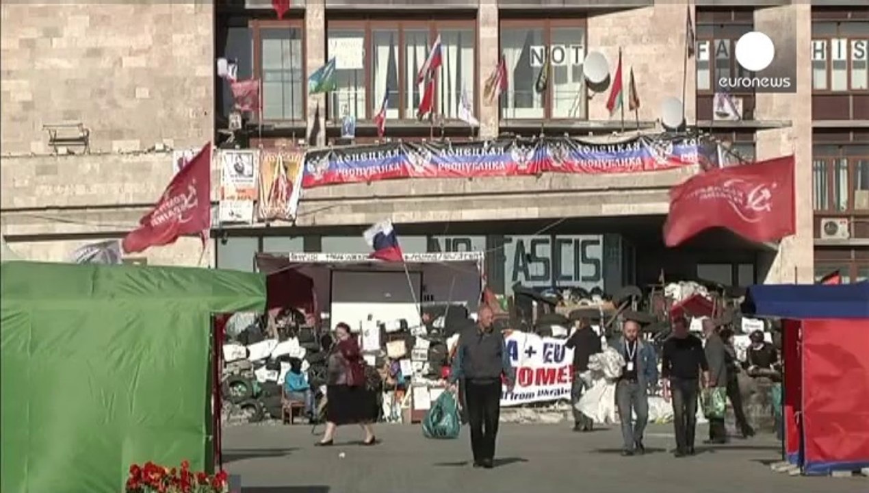 Explosion at airport in eastern Ukraine blamed on pro-Russian separatists