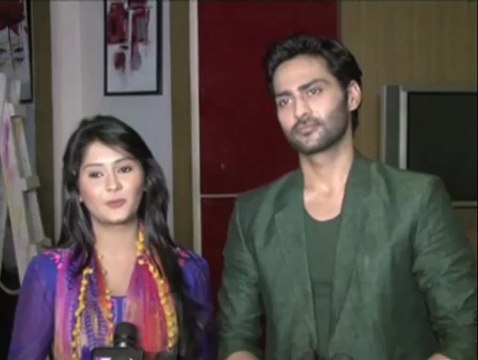 Aur Pyaar Ho Gaya : Avni cooks for Samarth - IANS India Videos