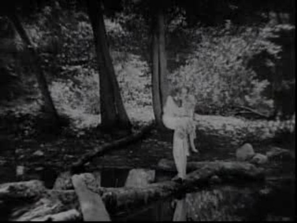 Garbo, Greta (Mysterious Lady, The)_01