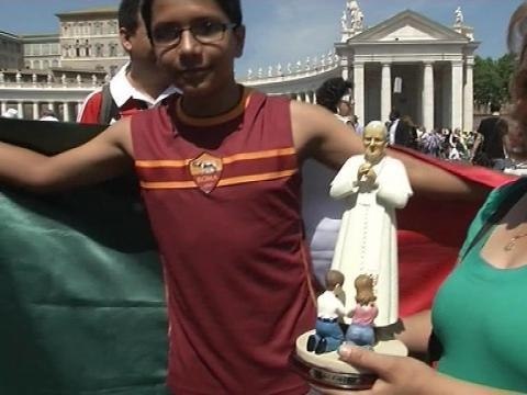 Canonisations: des pèlerins du monde entier sur la place Saint-Pierre - 26/04