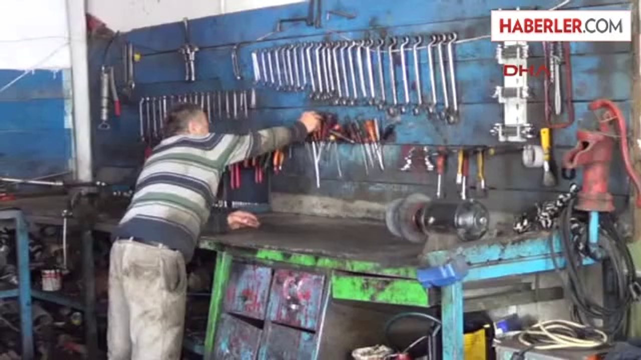 Eşi Kanserden Vefat Edince Kendini Hayır İşine Adadı