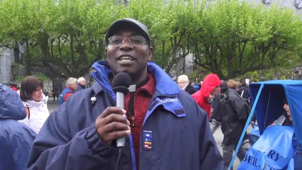 Lourdes 2014 - Témoignage du P. Roger Mbili