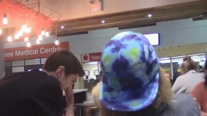 Coin Kissing PRANK! - Funny Pranking (The Halfway Mainstream)