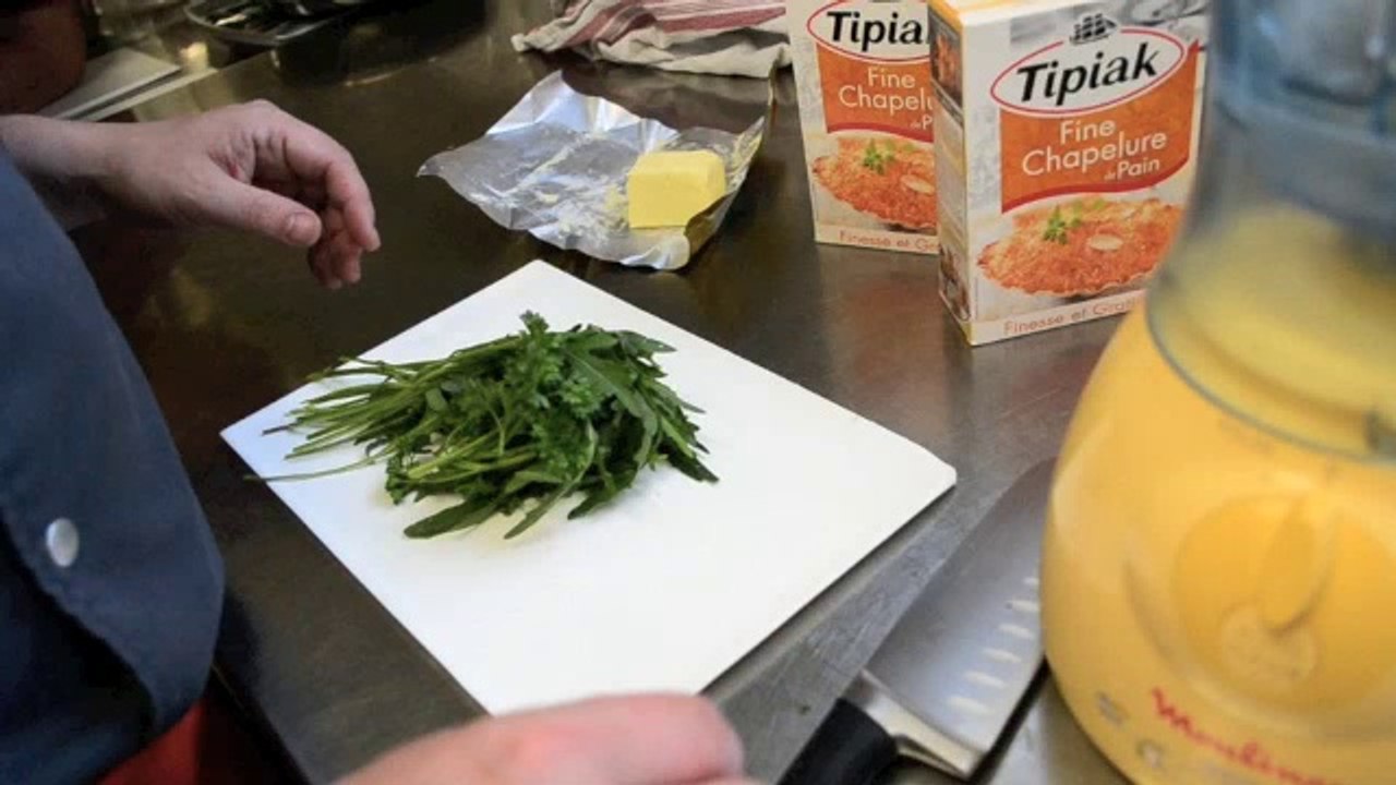 Le bistrot de Mouzon présente son Agneau en croûte de roquette