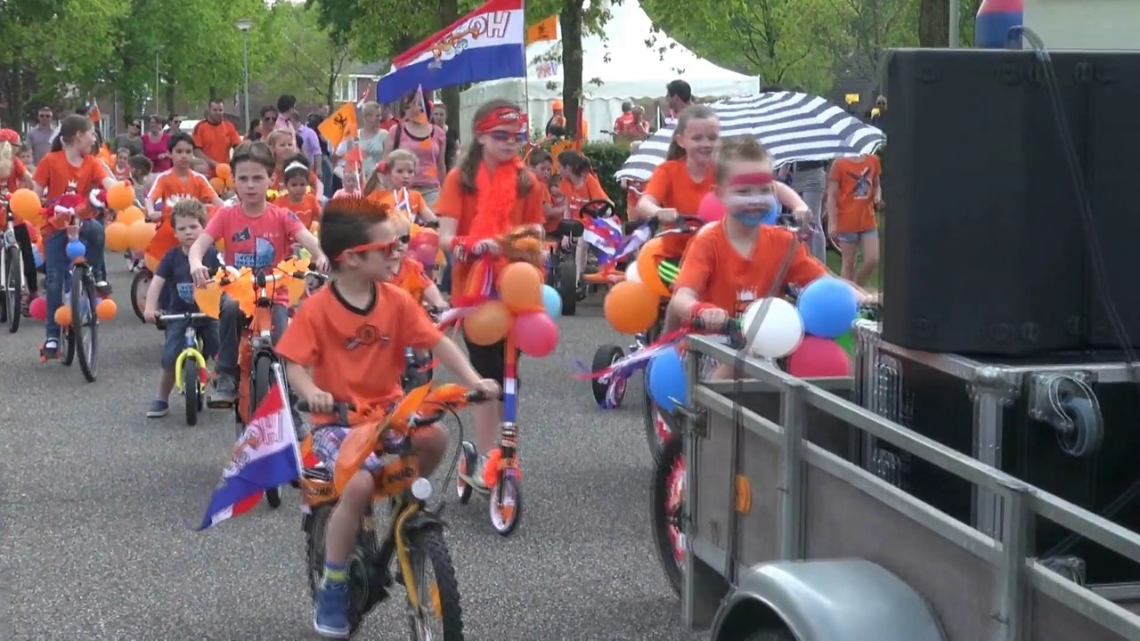 Koningsdag Heijen optocht