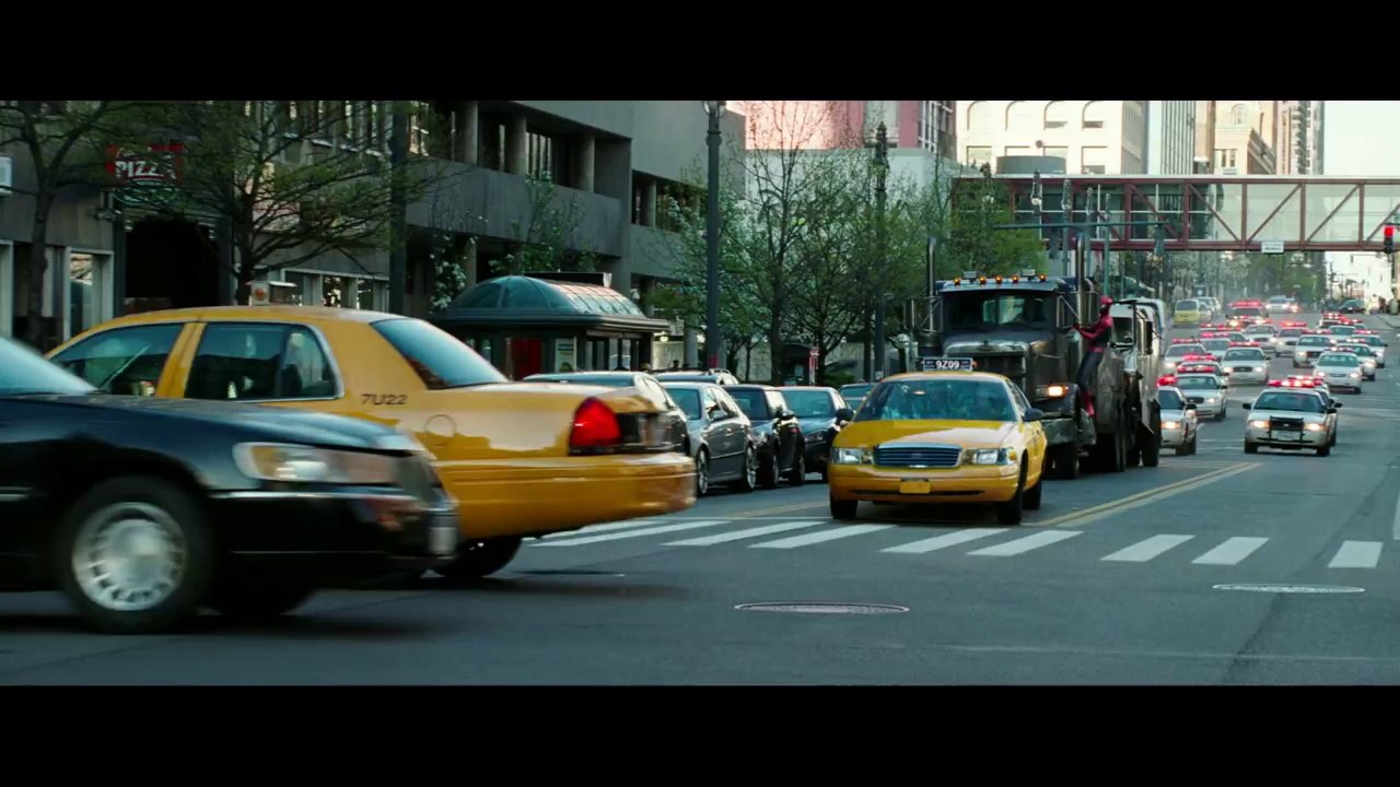 The Amazing Spider-Man 2 - extrait - Spidey sauve Max
