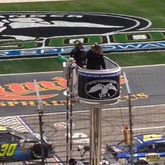 Duck Commander 500 green flag clips